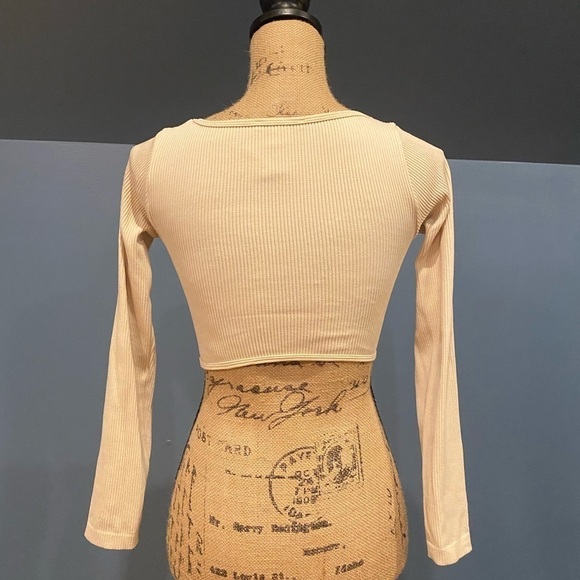 Zara cropped long sleeve - Picture 3 of 4